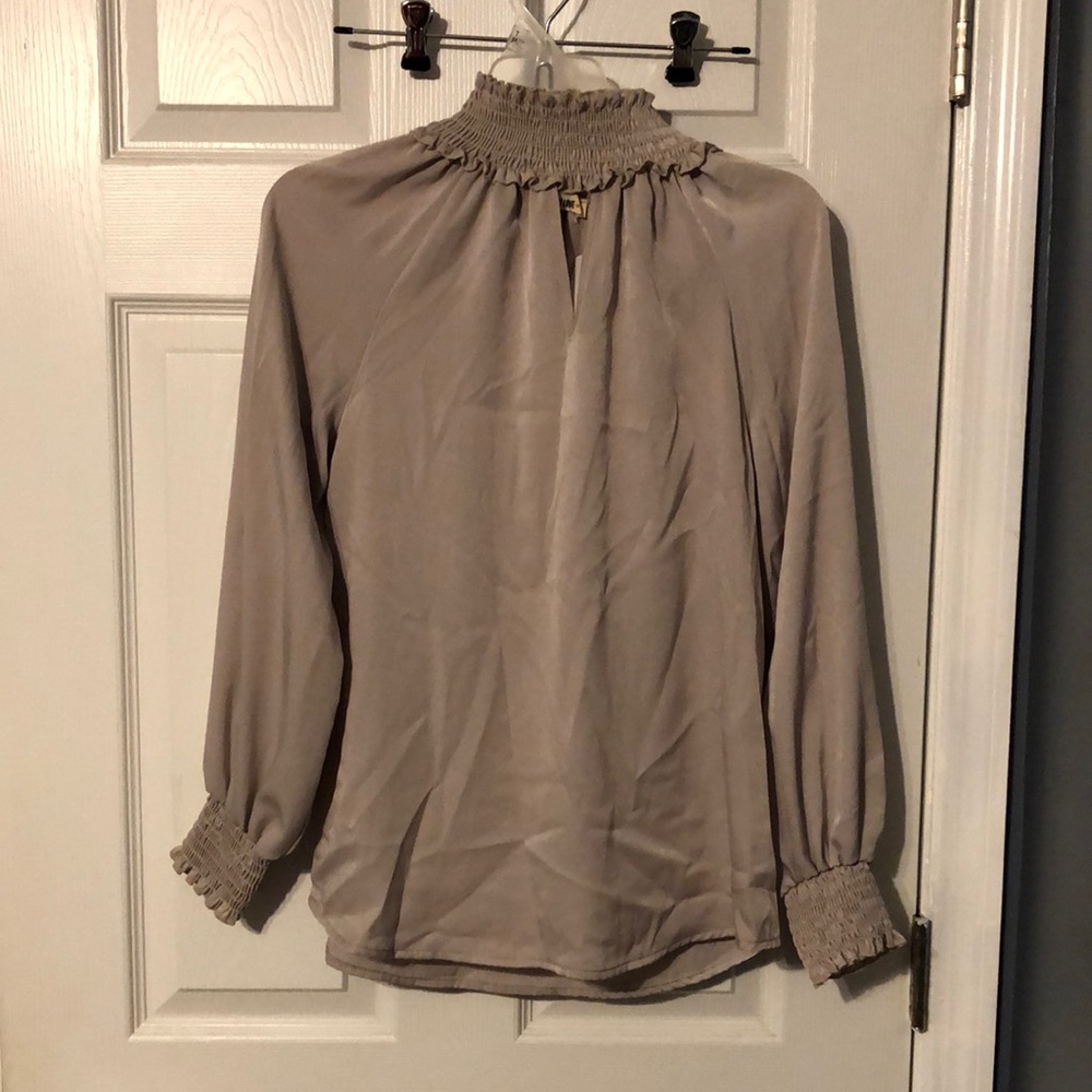 NEVER BEEN WORN Taupe mock neck top
